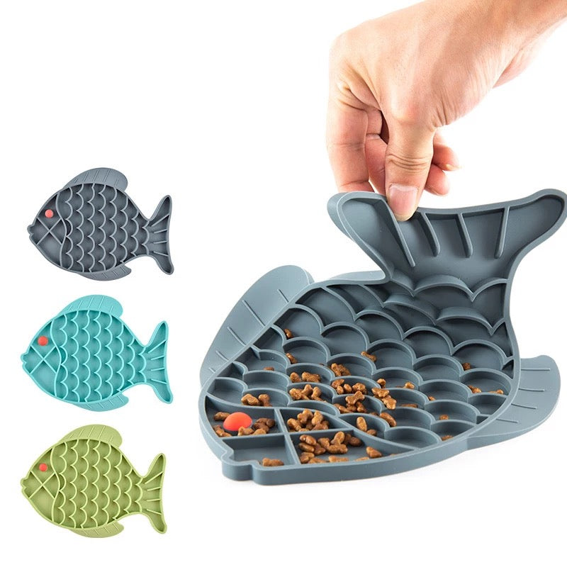 Fish-Shaped Silicone Slow-Feed Lick Mat