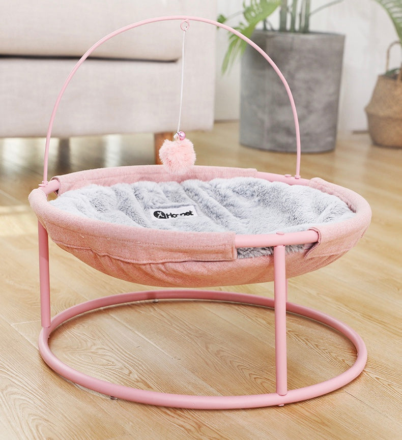All-Season Cozy Pet Bed – detail view