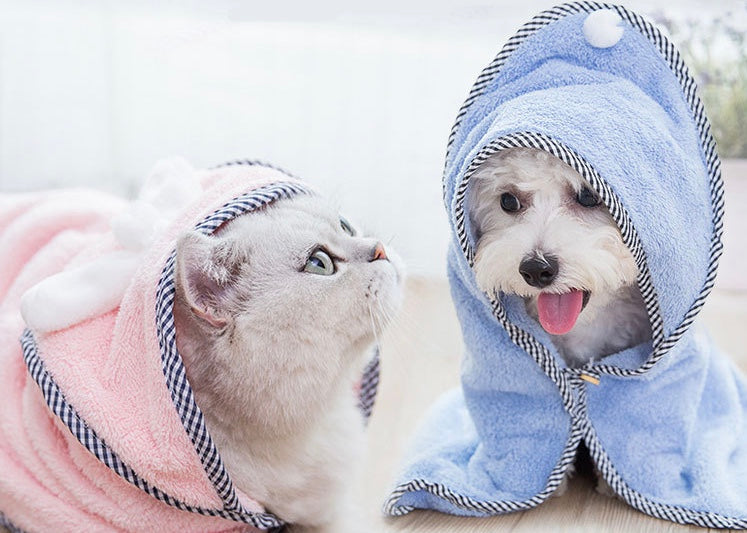 Cozy Pet Bathrobe – alternate view