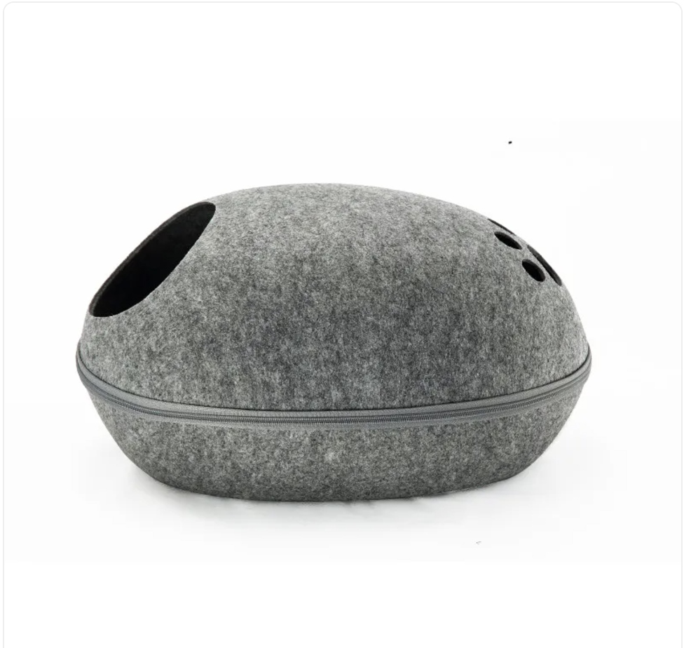 Cozy Eggshell Cat Bed